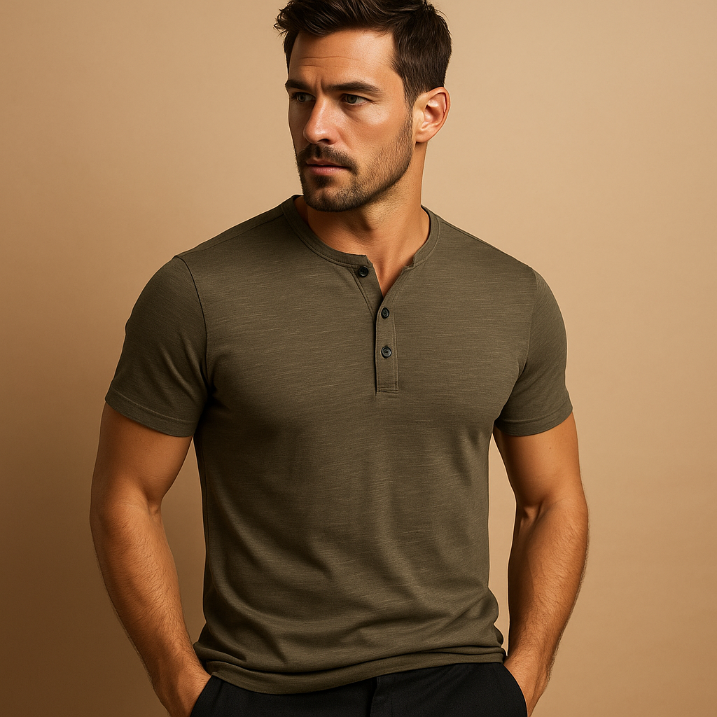 Ethan – T-shirt classique à manches courtes, col rond et détails à boutons