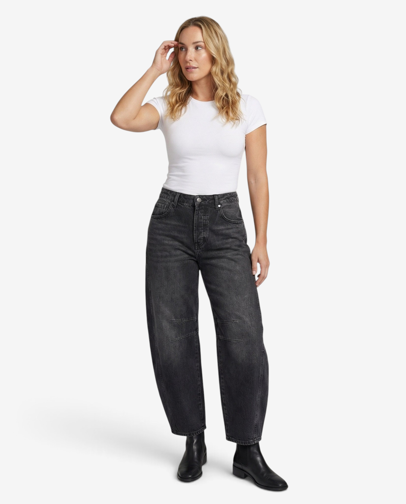 Colette - Mid Rise Barrel Jeans with Relaxed Fit and Button Closure