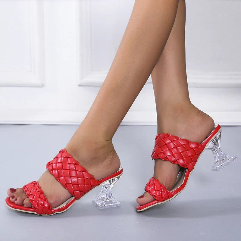 CrystalCozy - Sandały z Przezroczystymi Obcasami w Kształcie Piramidy