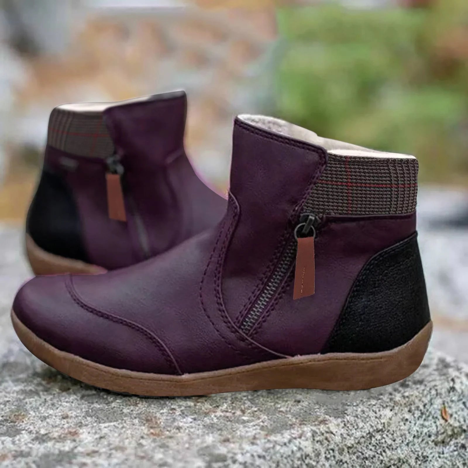 Aenor - Winter-ready snow boots with a flat heel and a round toe