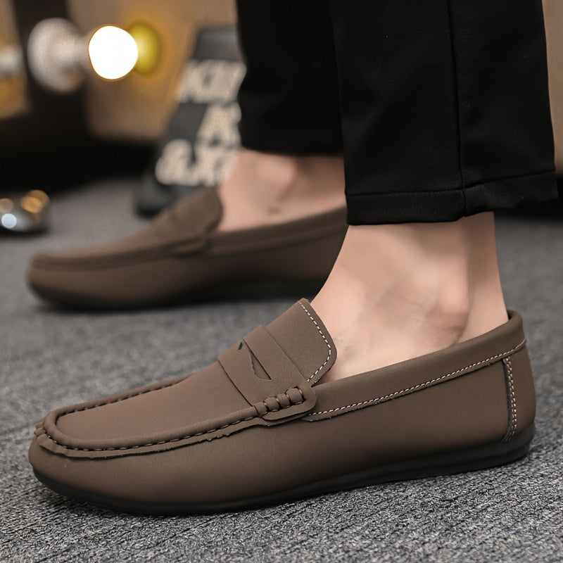 Lucas - Pružné slip-on boty s jemnými detaily