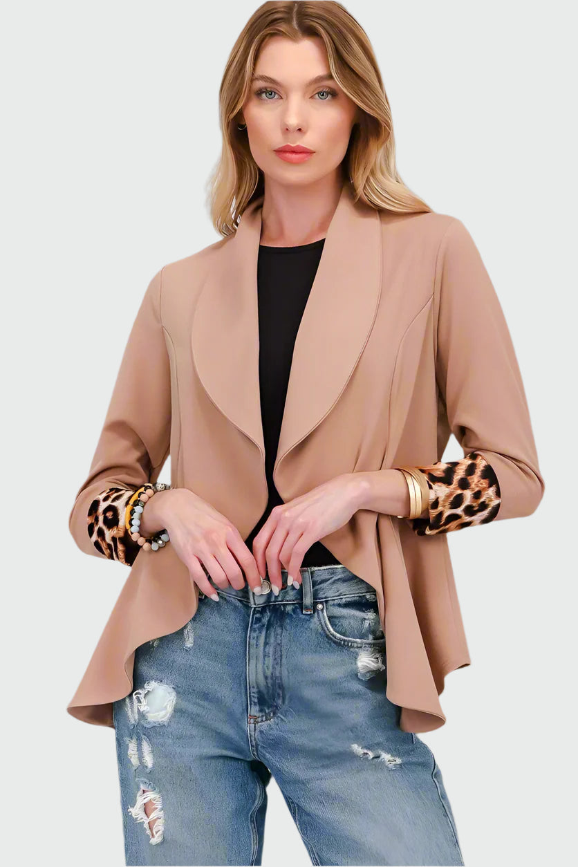 Amara - Modern open-front blazer with rolled-up sleeves and comfortable fit