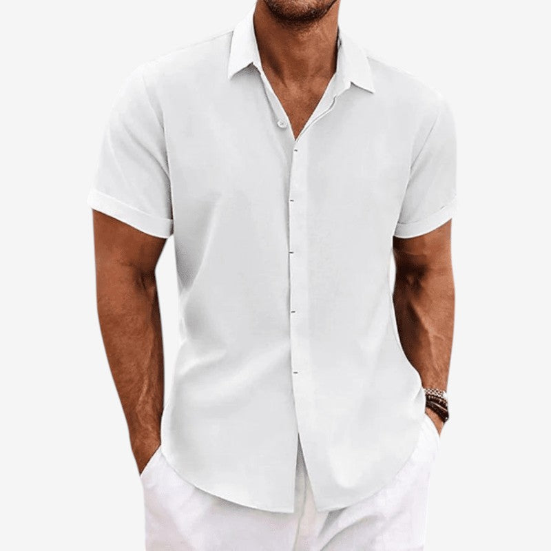 Chemise ajustée pour homme à manches courtes avec fermeture à boutons