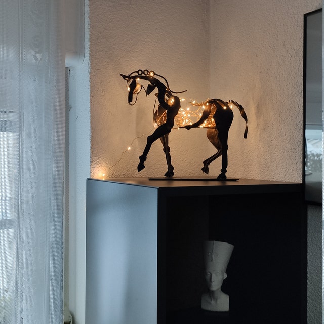 HorseAura - Scultura artigianale in metallo di cavallo per amanti dei cavalli