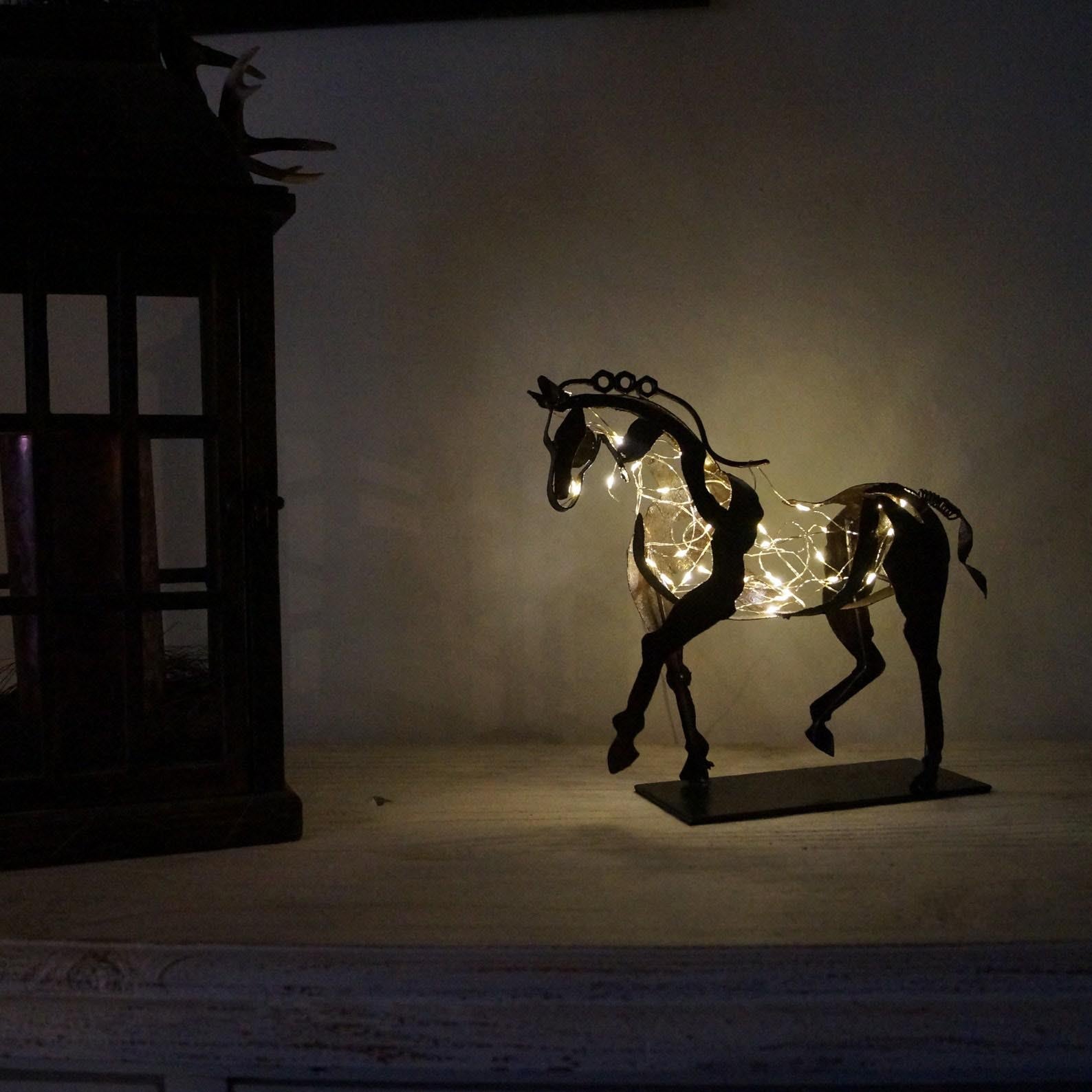 HorseAura - Scultura artigianale in metallo di cavallo per amanti dei cavalli