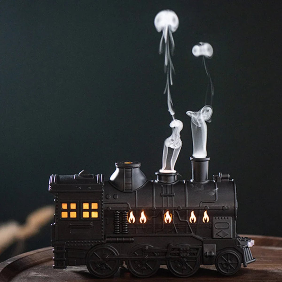 RailMate - Diffusore per aromaterapia a forma di treno con illuminazione e telecomando