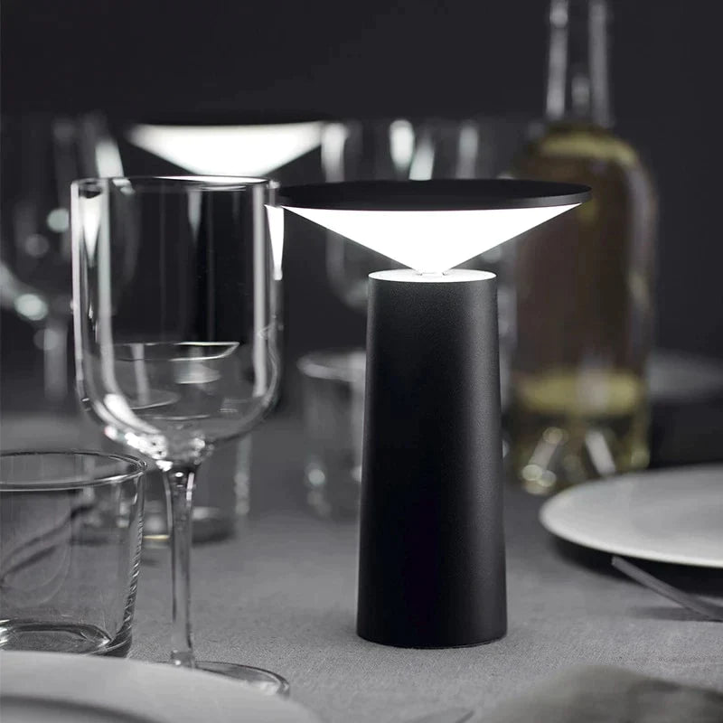 BrightGlow - Lampă LED de birou cu intensitate reglabilă