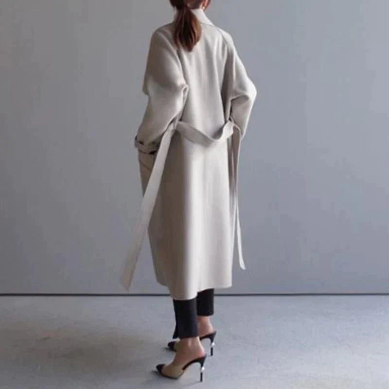 Victoria - Classic Double-Breasted Coat with Chic Finish