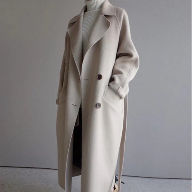 Victoria - Classic Double-Breasted Coat with Chic Finish