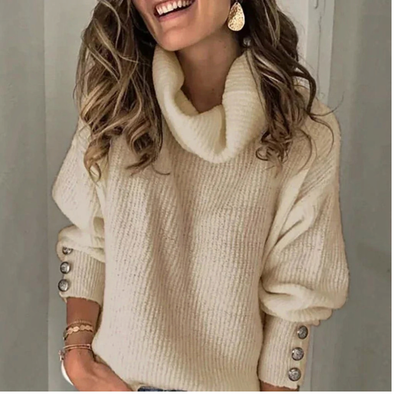 ButtonKnit - Damski sweter z golfem i ozdobnymi guzikami na rękawach
