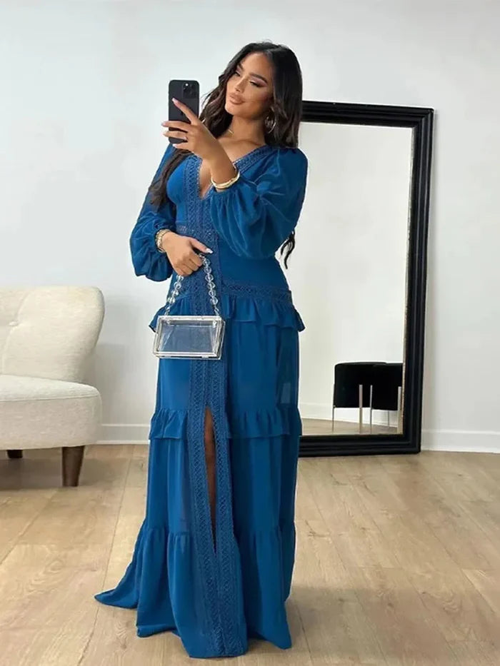 Isla - Rochie maxi stilată cu decolteu adânc în V și mâneci lungi
