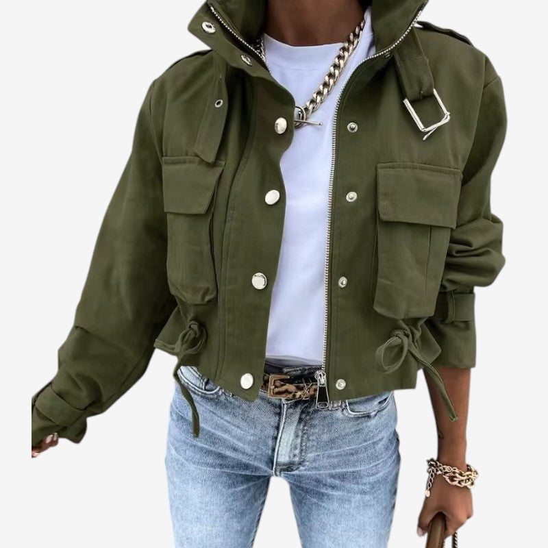 Hailee - Manteau à manches longues avec boutonnage et plusieurs poches poitrine