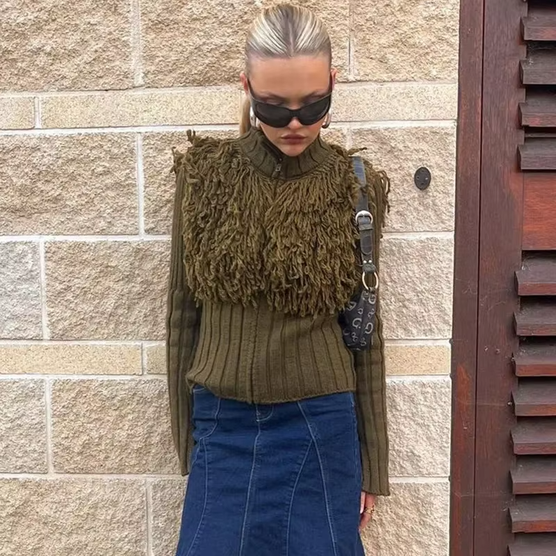 Elena - Sweter z Długimi Rękawami, Strukturalnymi Frędzlami i Zamkiem z Przodu