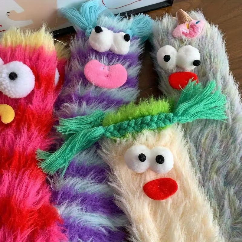 CozyPrint - Calze in pile con motivi 3D e volti in rilievo