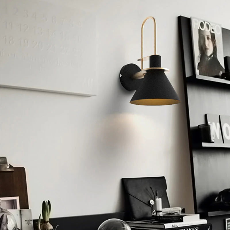 MonoGlow - Minimalistická nástěnná lampa s čistým designem a moderní elegancí