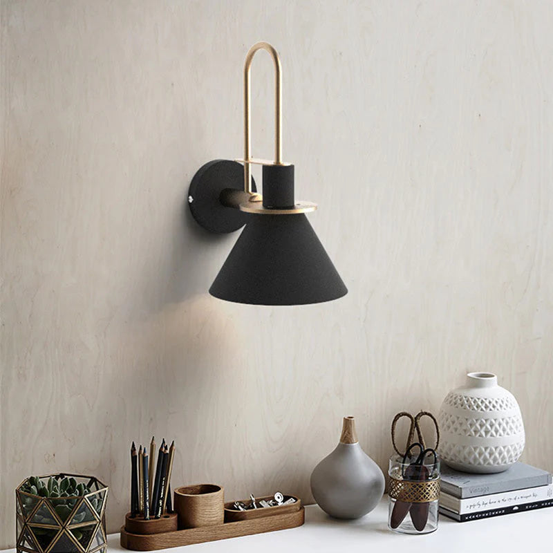 MonoGlow - Minimalistická nástěnná lampa s čistým designem a moderní elegancí