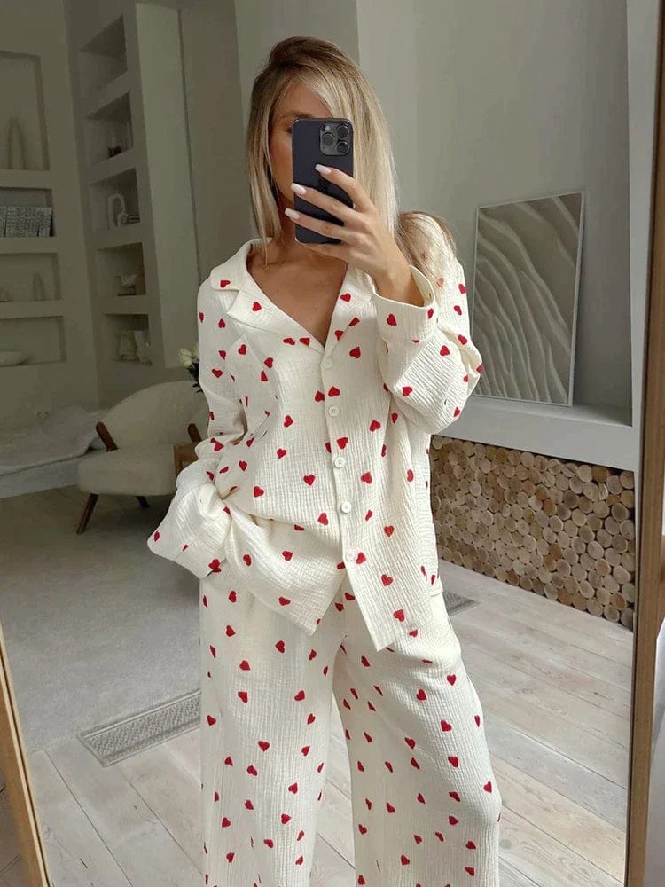 Mia - Pyjama tendance avec imprimé cœurs et manches longues