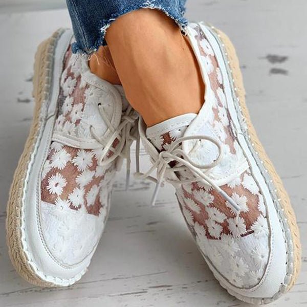 Arabella - Embroidered floral shoes with supportive footbed