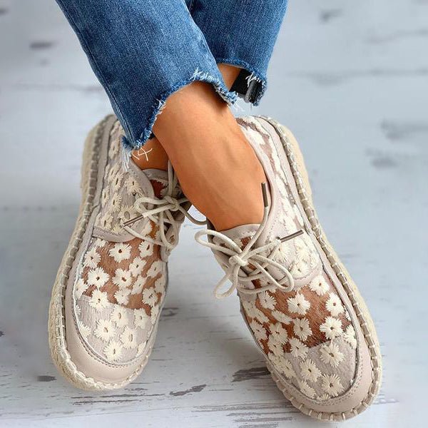 Arabella - Embroidered floral shoes with supportive footbed