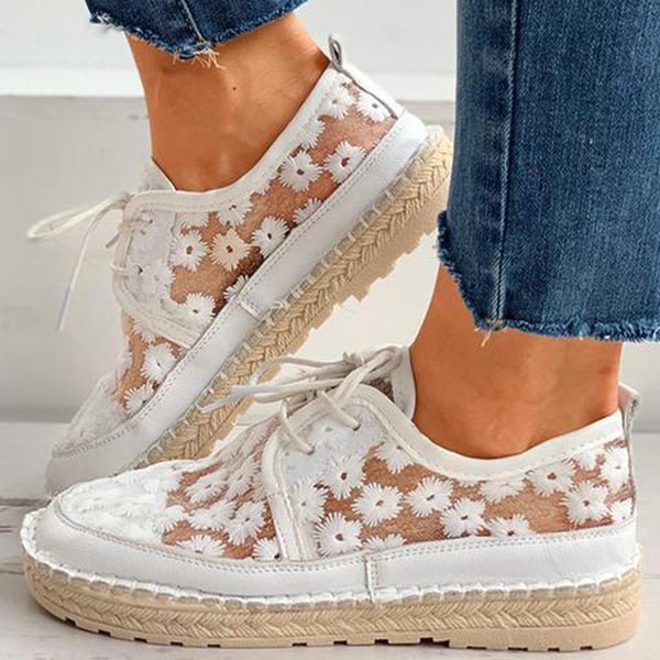 Arabella - Embroidered floral shoes with supportive footbed