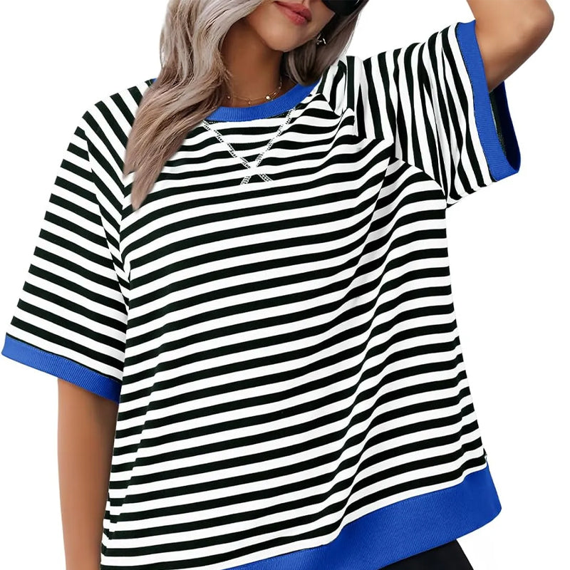 Elara – Tricou casual cu dungi, mâneci scurte și guler rotund
