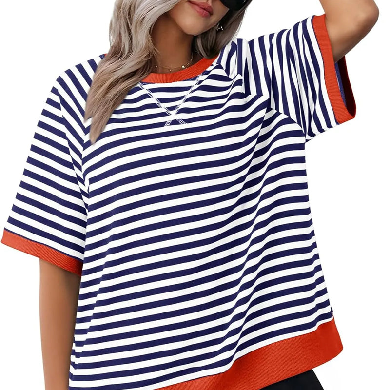 Elara – Tricou casual cu dungi, mâneci scurte și guler rotund