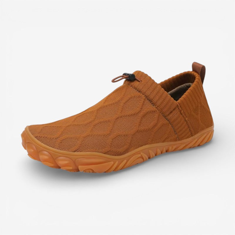 Logan - Round toe sneakers with non-slip design