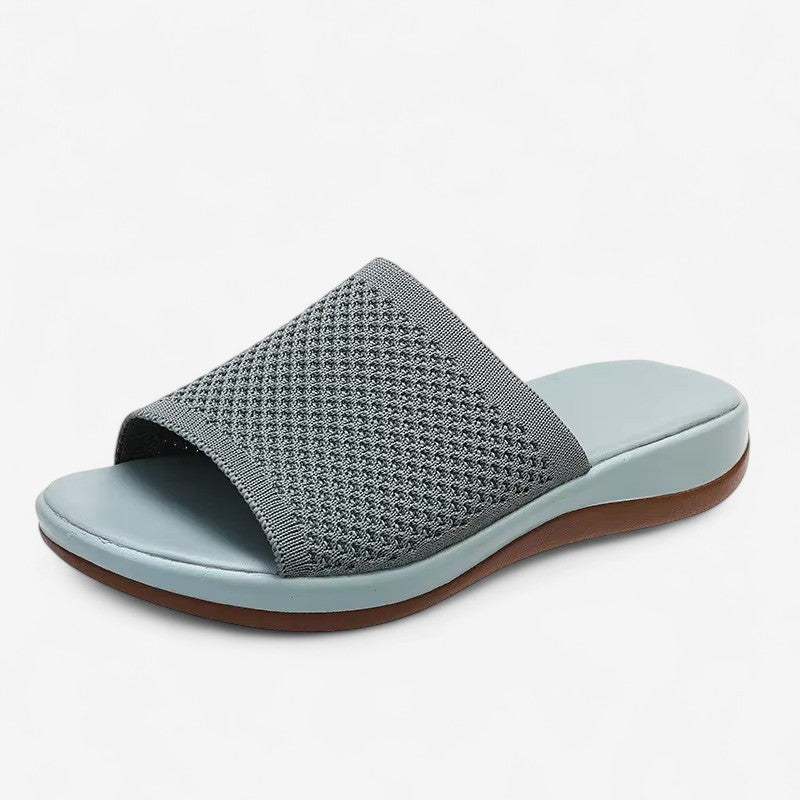 Lina – Slippers with Round Toe and Slip-On Design