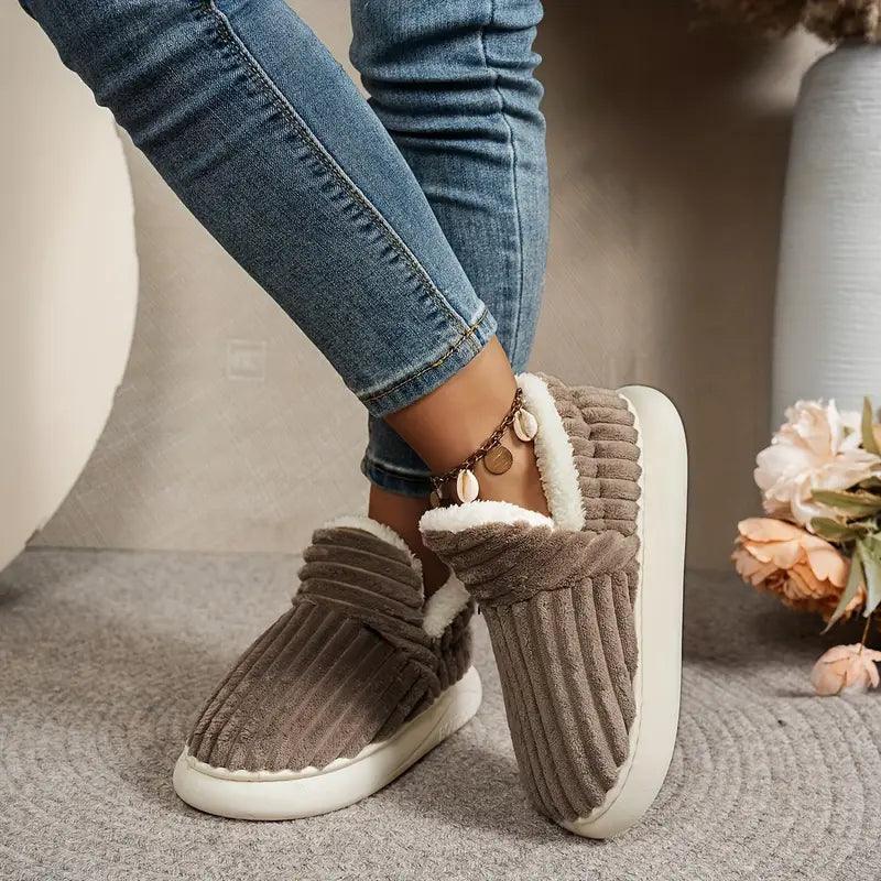 FleeceStep – Winter Slippers with Fleece Lining and Ribbed Exterior