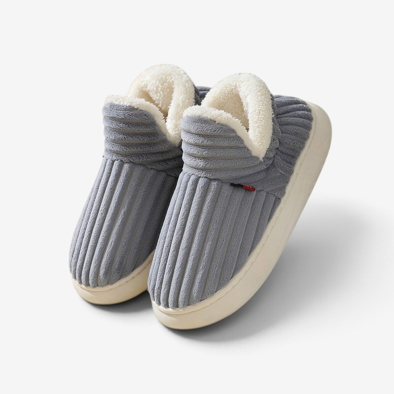 FleeceStep – Winter Slippers with Fleece Lining and Ribbed Exterior