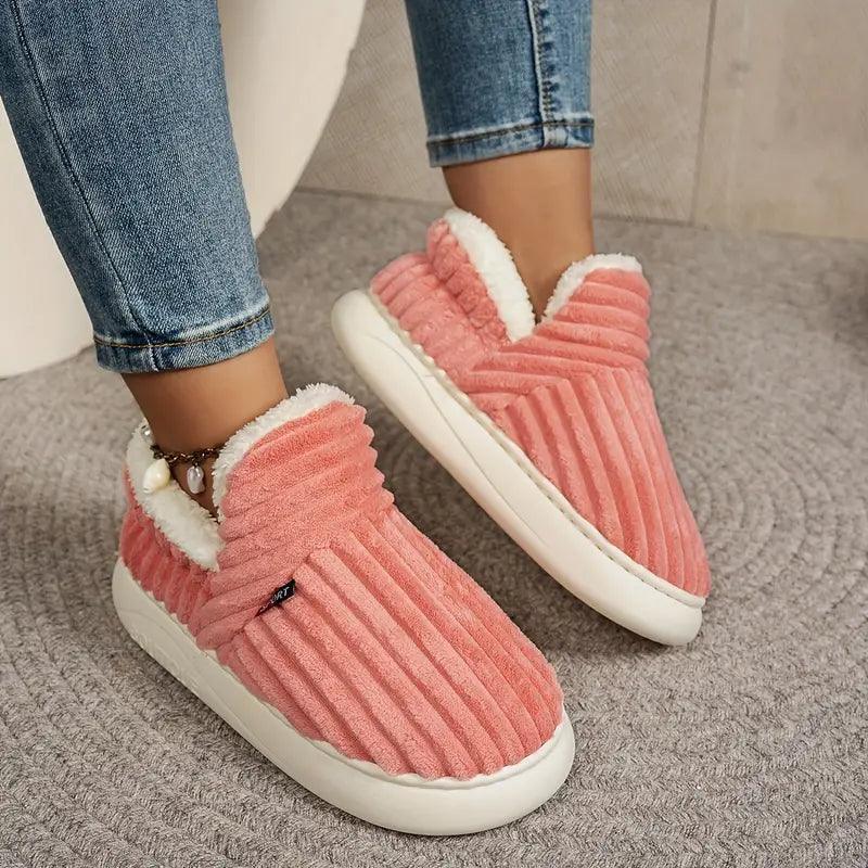FleeceStep – Winter Slippers with Fleece Lining and Ribbed Exterior