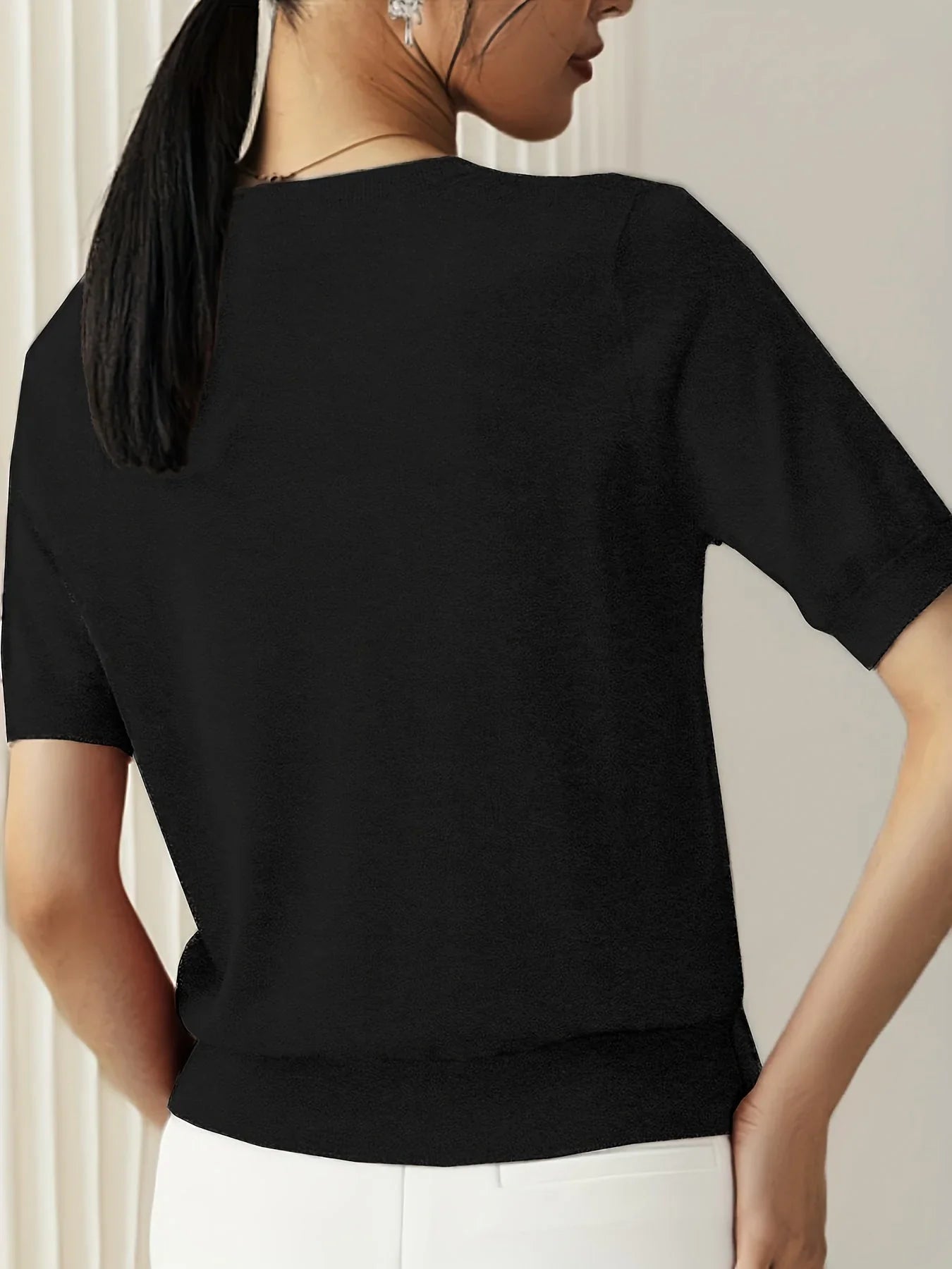 Luvora - Elegante maglione con maniche corte e scollo rotondo