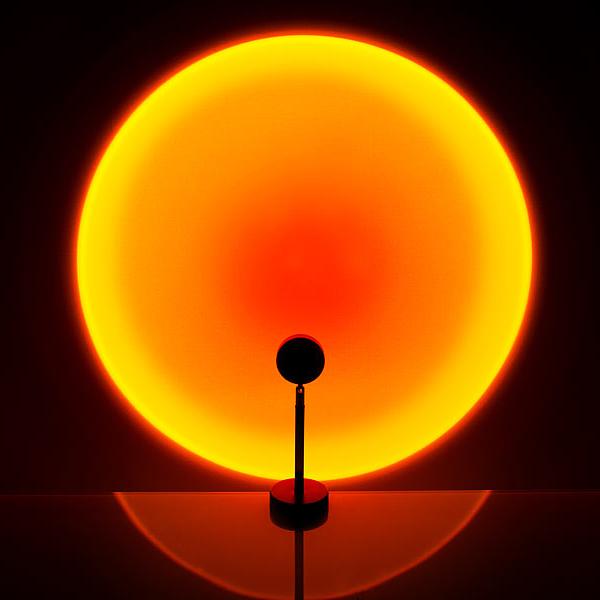 SunRay – Lampada tramonto moderna con testa regolabile per un’illuminazione calda ed estetica